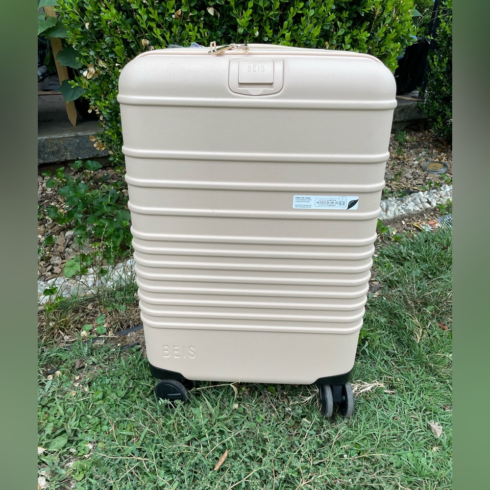Beige Carryon by Beis NWT